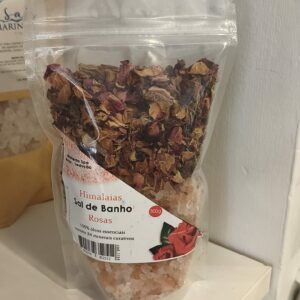 sal de himalaya y rosas