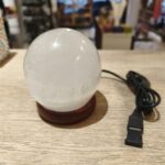 lampara de esfera de selenita 1